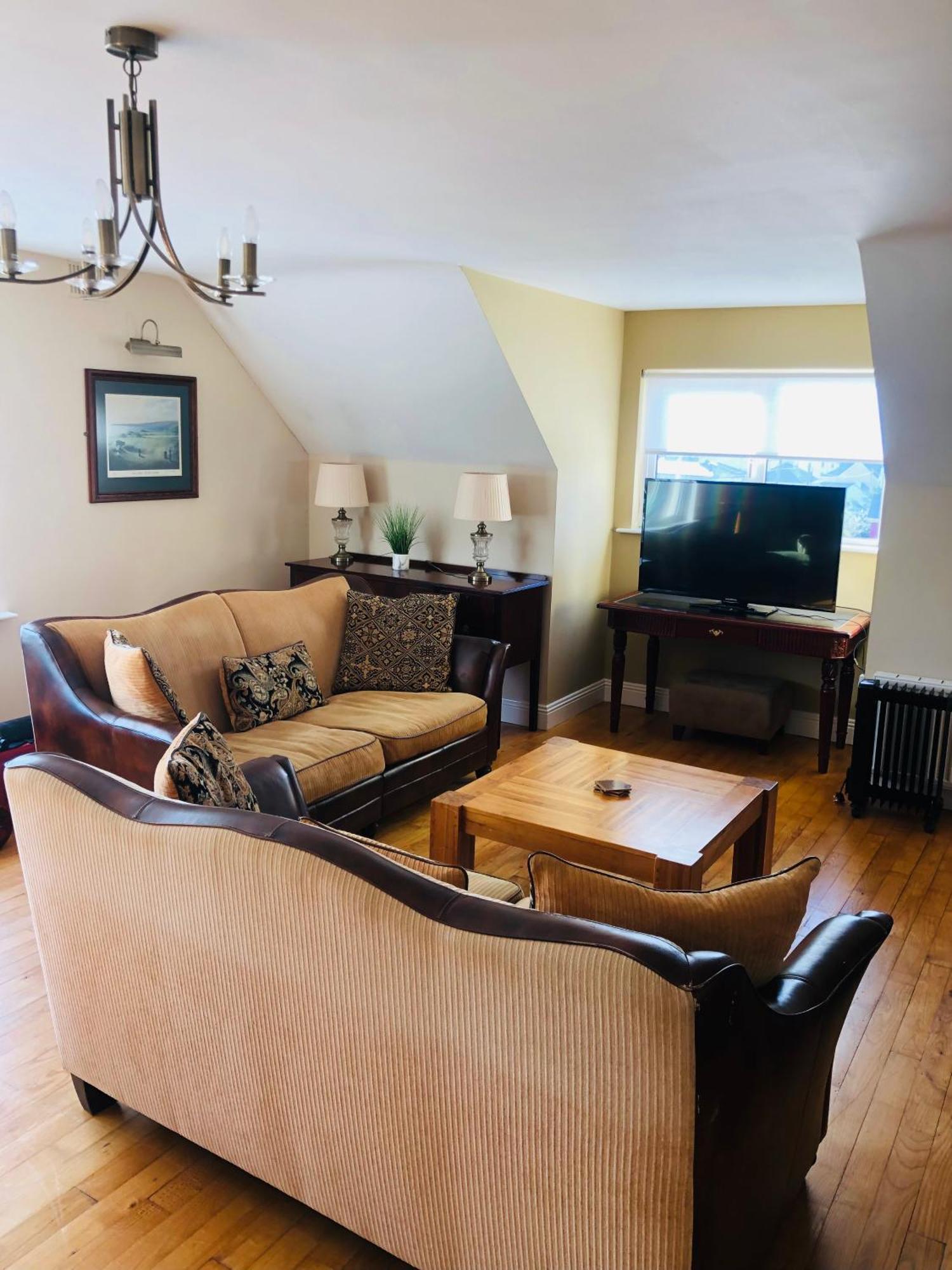 Lehinch Lodge Lahinch Phòng bức ảnh